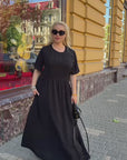 Дълга крепирана рокля