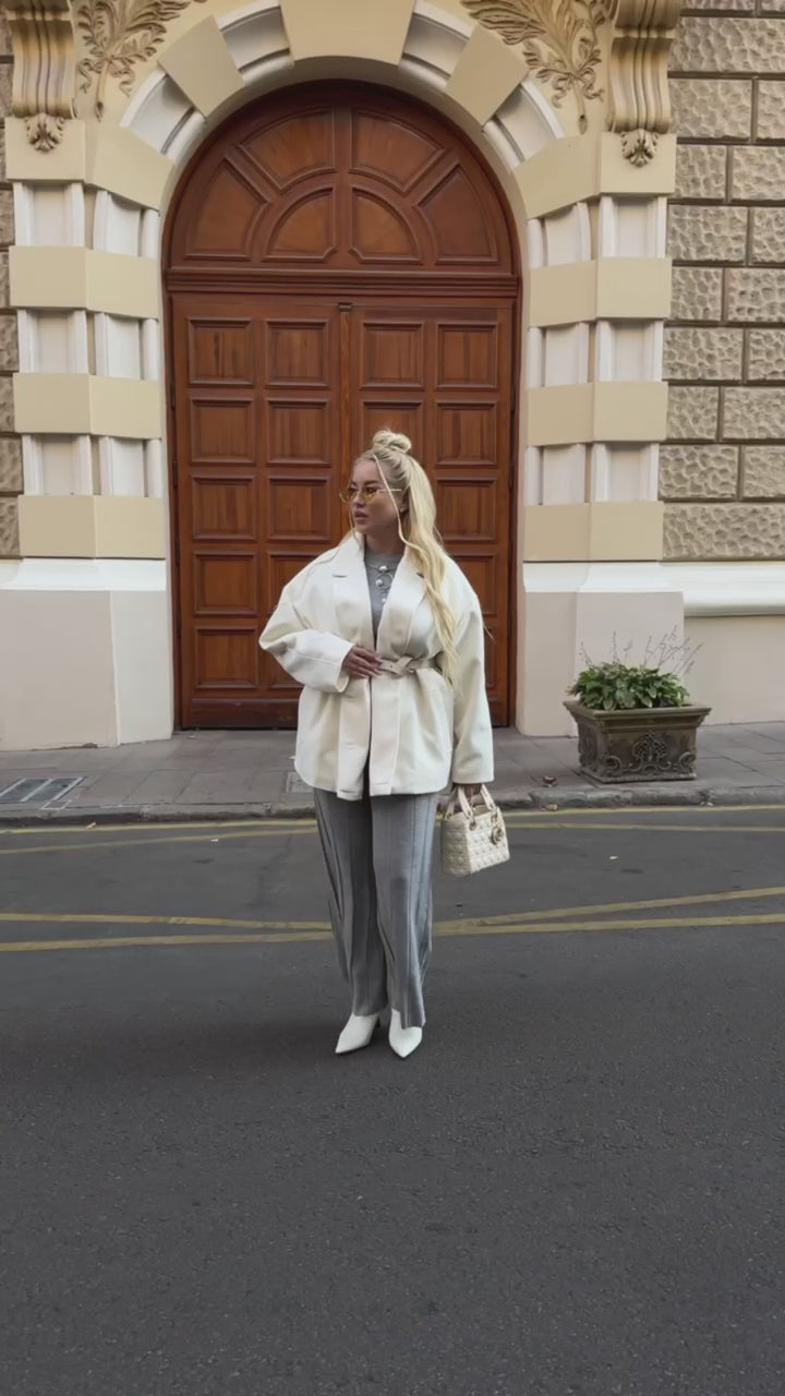 Късо кашмирено палто