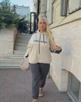 Велурен комплект в спортен стил