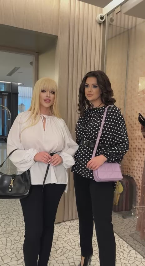 Комплект от блуза и панталон